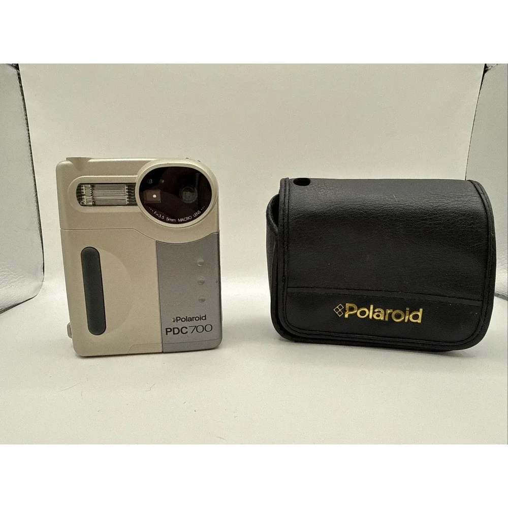 Polaroid PDC700 Digital Camera Silver Gray LCD Screen Built in Flash works